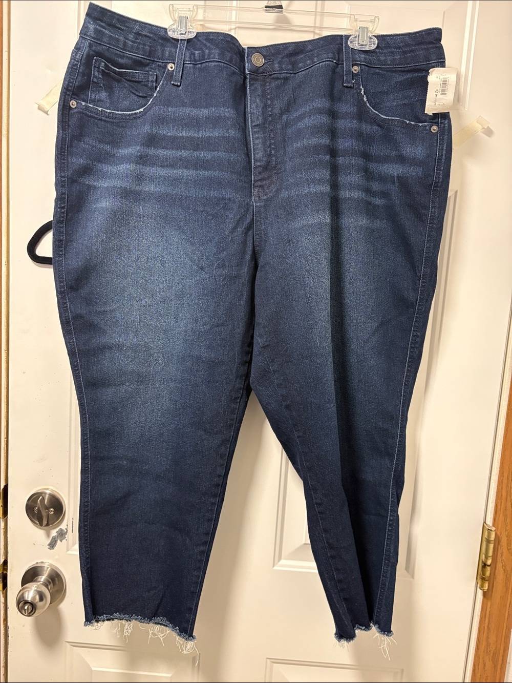 Rock & Republic Dark Blue Cropped Ankle Jeans